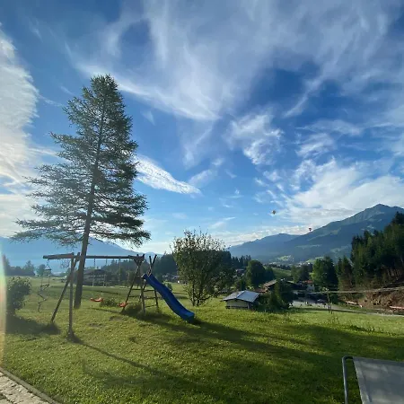 Berghof Haselsberger Appartement St. Johann in Tirol